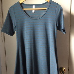 LULAROE PERFECT T- blue & gray striped- XXS